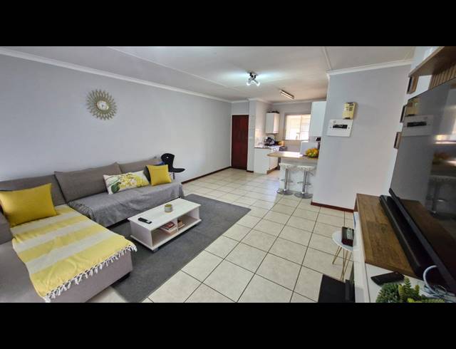 2 BEDROOM DUPLEX FOR SALE IN WILLOW PARK
